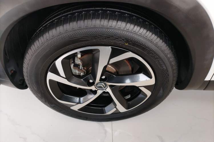 Used Citroen C5 AIRCROSS 2018 350THP Enjoyment Version Left Front Wheel Hub