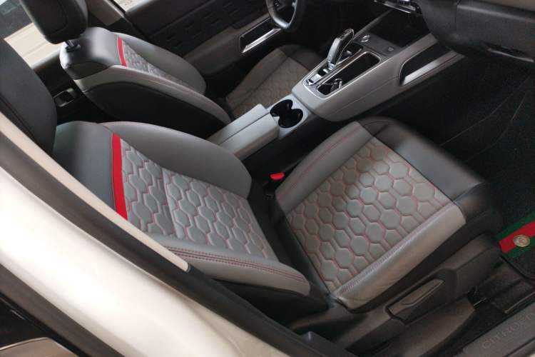 Used Citroen C5 AIRCROSS 2018 350THP Enjoyment Version Right Front Seat