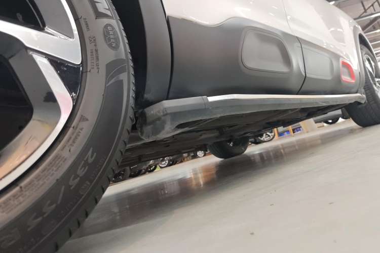 Used Citroen C5 AIRCROSS 2018 350THP Enjoyment Version Right Side Sill