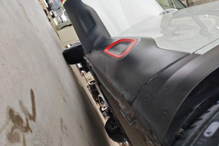 Used Citroen C5 AIRCROSS 2018 350THP Enjoyment Version Right Side Sill