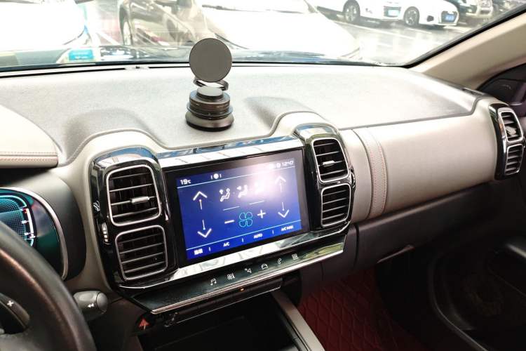 Used Citroen C5 AIRCROSS 2019 350THP Enjoyment Model China V Standard Audio And AC Panel