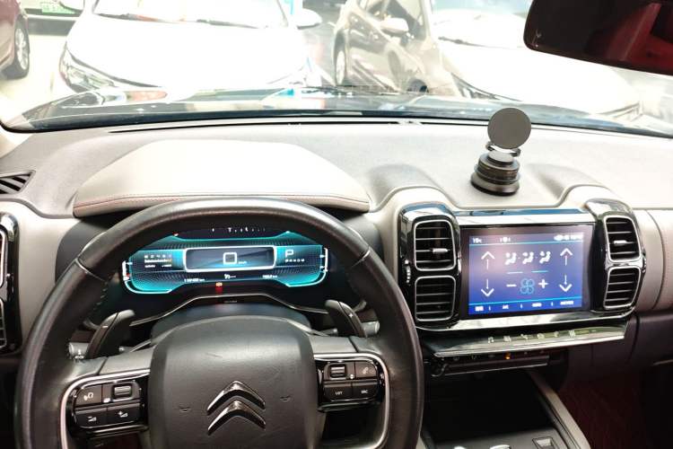Used Citroen C5 AIRCROSS 2019 350THP Enjoyment Model China V Standard Center Console