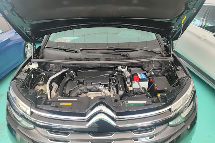 Used Citroen C5 AIRCROSS 2019 350THP Enjoyment Model China V Standard Engine Bay