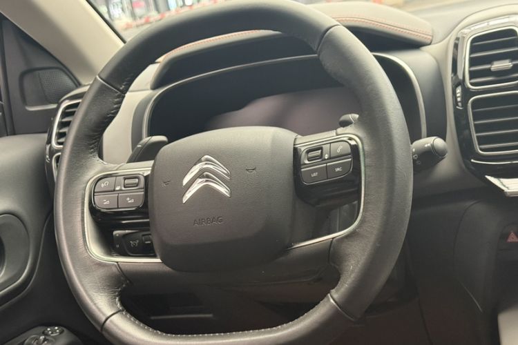 Used Citroen C5 AIRCROSS 2019 360THP Enjoyment Model China VI Standard Interior 4