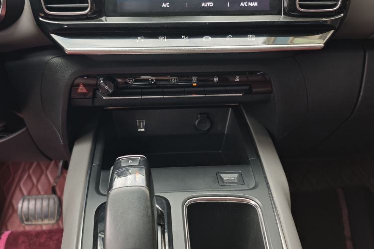 Used Citroen C5 AIRCROSS 2019 350THP Enjoyment Model China V Standard Interior 5