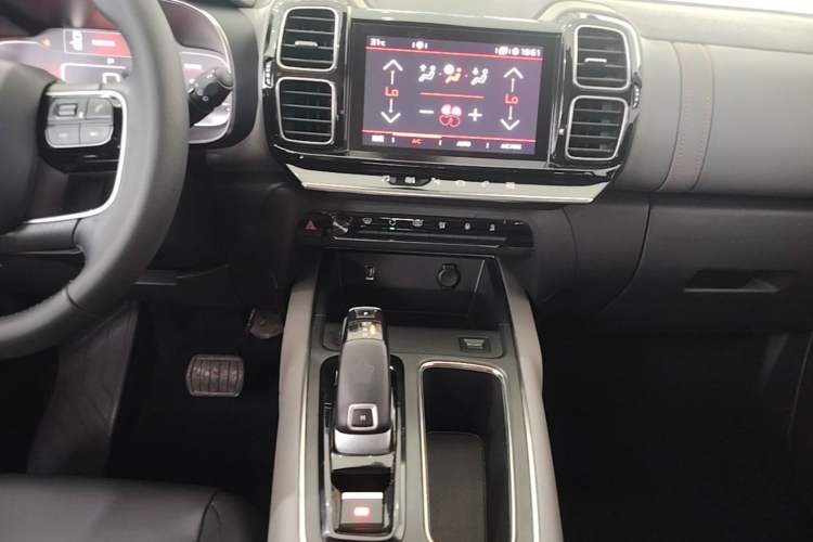 Used Citroen C5 AIRCROSS 2019 360THP Enjoyment Model China VI Standard Audio And AC Panel