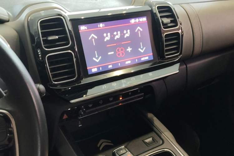 Used Citroen C5 AIRCROSS 2019 350THP Enjoyment Model China V Standard Audio And AC Panel