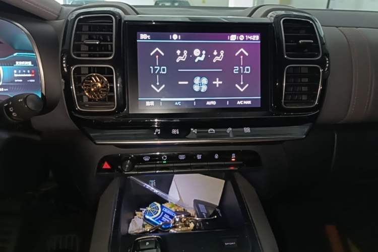 Used Citroen C5 AIRCROSS 2019 360THP Enjoyment Model China VI Standard Audio And AC Panel