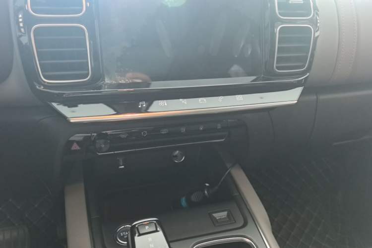 Used Citroen C5 AIRCROSS 2019 350THP Enjoyment Model China V Standard Audio And AC Panel