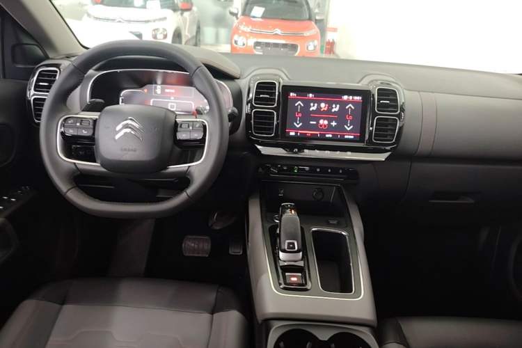 Used Citroen C5 AIRCROSS 2019 360THP Enjoyment Model China VI Standard Center Console