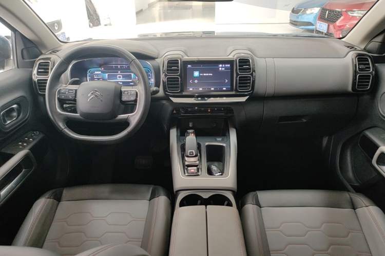 Used Citroen C5 AIRCROSS 2019 360THP Enjoyment Model China VI Standard Center Console