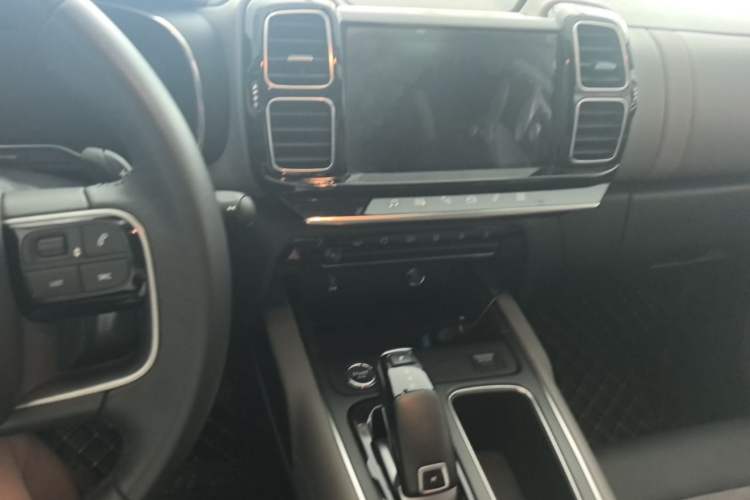 Used Citroen C5 AIRCROSS 2019 350THP Enjoyment Model China V Standard Center Console