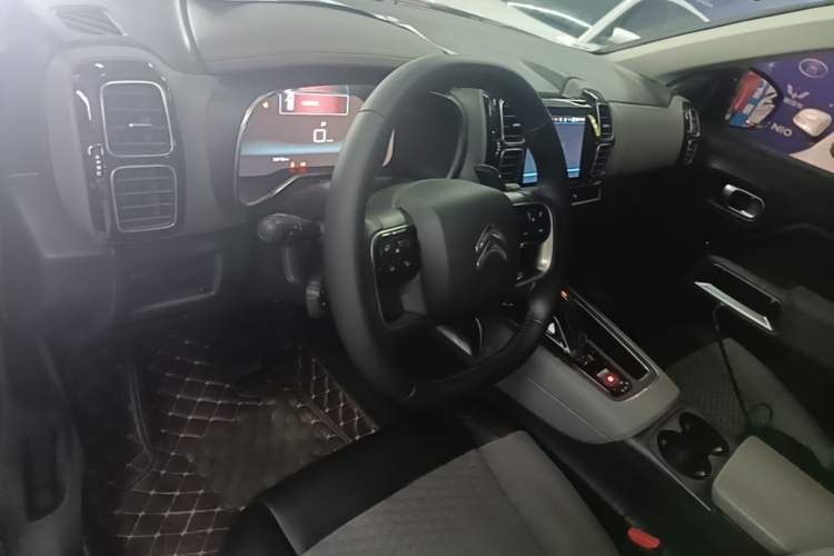 Used Citroen C5 AIRCROSS 2019 350THP Enjoyment Model China V Standard Center Console