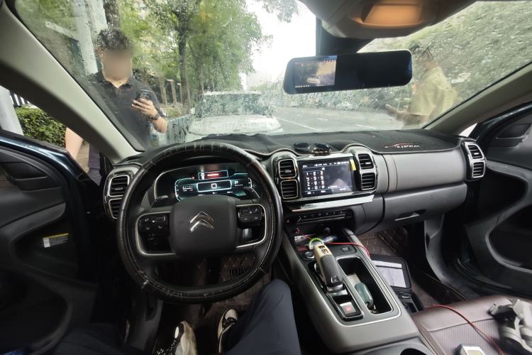Used Citroen C5 AIRCROSS 2019 350THP Enjoyment Model China V Standard Center Console