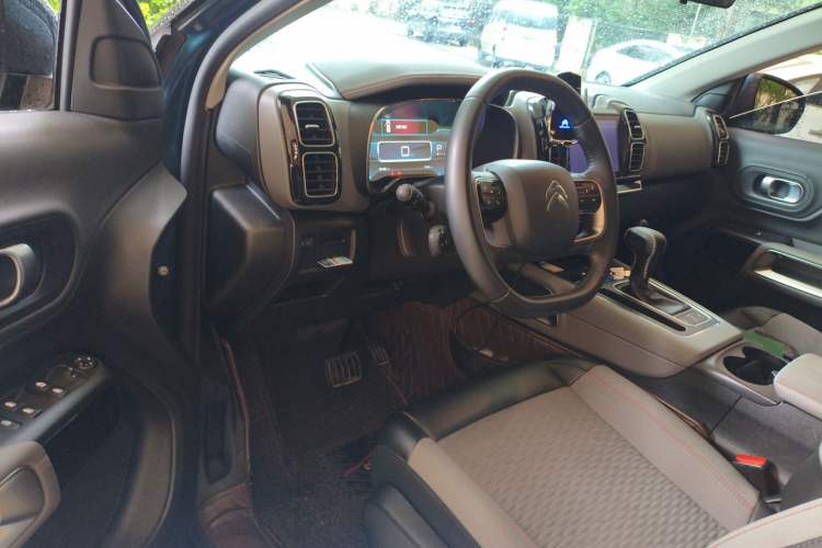 Used Citroen C5 AIRCROSS 2019 350THP Enjoyment Model China V Standard Driver Seat