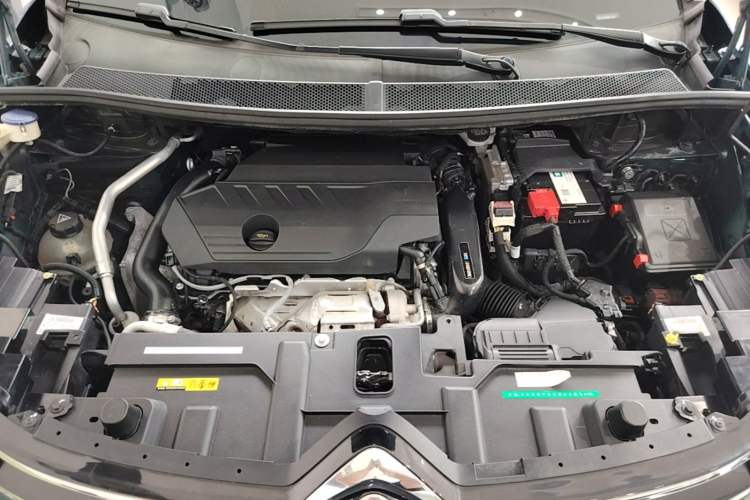 Used Citroen C5 AIRCROSS 2019 360THP Enjoyment Model China VI Standard Engine Bay