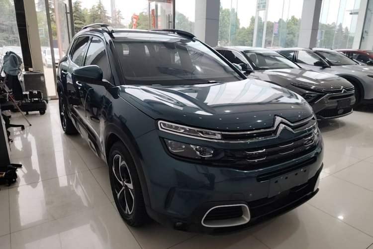 Used Citroen C5 AIRCROSS 2019 360THP Enjoyment Model China VI Standard Front Right 45 Deg