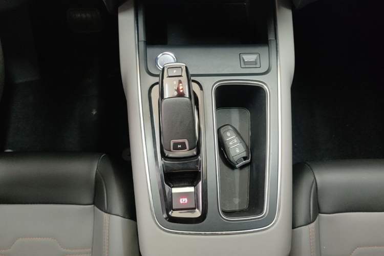 Used Citroen C5 AIRCROSS 2019 360THP Enjoyment Model China VI Standard Gear Lever
