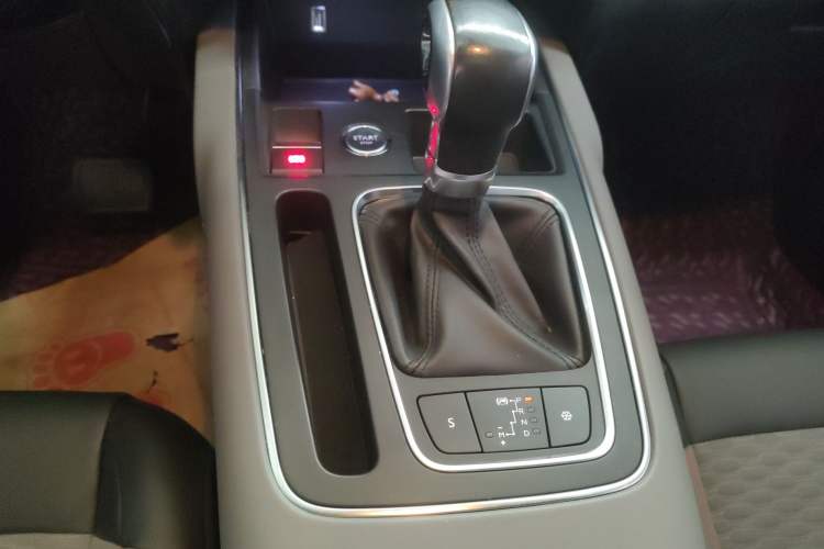 Used Citroen C5 AIRCROSS 2019 350THP Enjoyment Model China V Standard Gear Lever