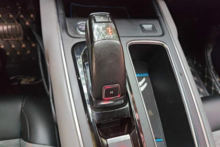 Used Citroen C5 AIRCROSS 2019 350THP Enjoyment Model China V Standard Gear Lever