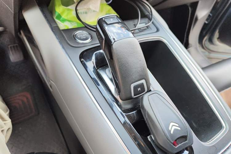 Used Citroen C5 AIRCROSS 2019 360THP Enjoyment Model China VI Standard Gear Lever