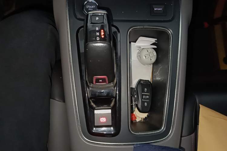 Used Citroen C5 AIRCROSS 2019 360THP Enjoyment Model China VI Standard Gear Lever