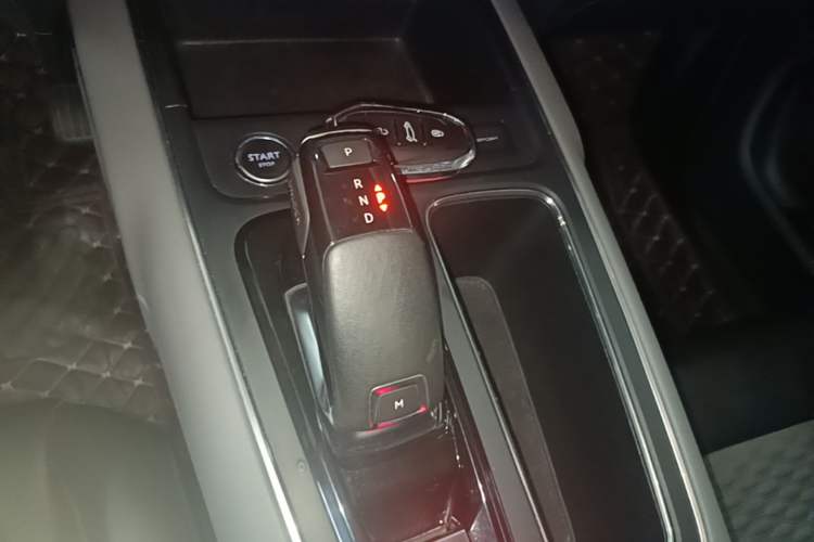 Used Citroen C5 AIRCROSS 2019 350THP Enjoyment Model China V Standard Gear Lever