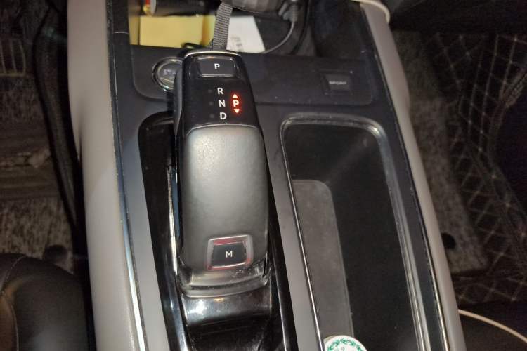 Used Citroen C5 AIRCROSS 2019 360THP Enjoyment Model China VI Standard Gear Lever