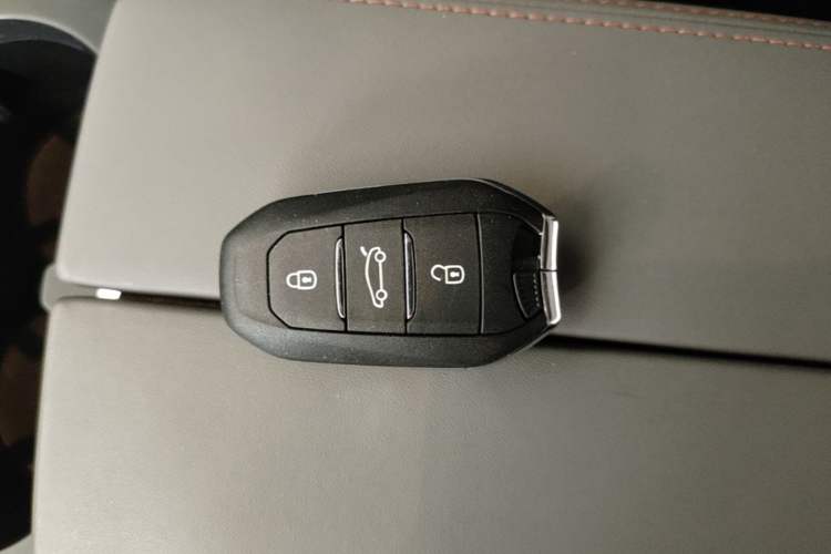 Used Citroen C5 AIRCROSS 2019 360THP Enjoyment Model China VI Standard Interior 1
