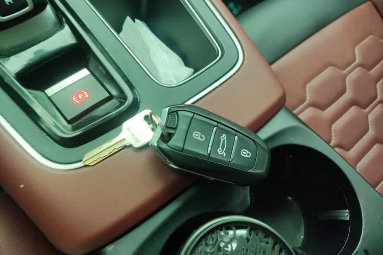 Used Citroen C5 AIRCROSS 2019 400THP Luxury Edition China VI Interior 1