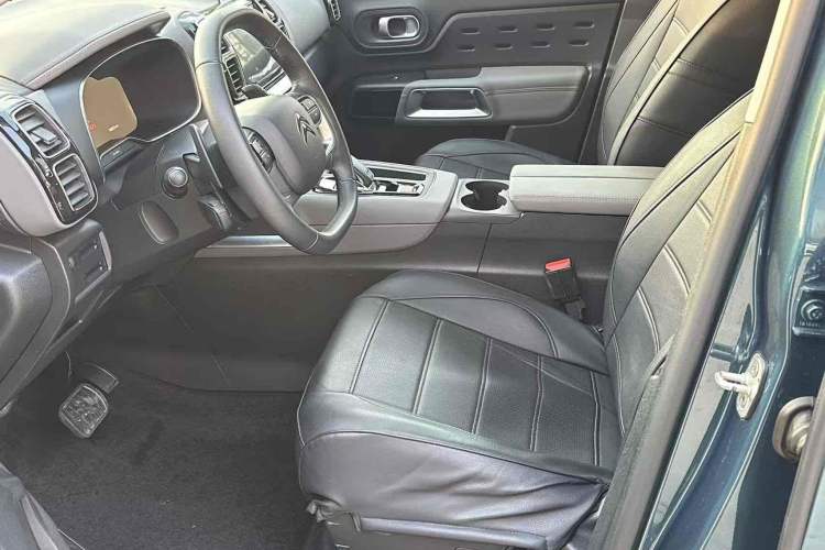 Used Citroen C5 AIRCROSS 2019 350THP Enjoyment Model China V Standard Interior 2
