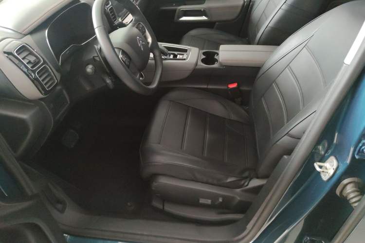 Used Citroen C5 AIRCROSS 2019 350THP Enjoyment Model China V Standard Interior 3