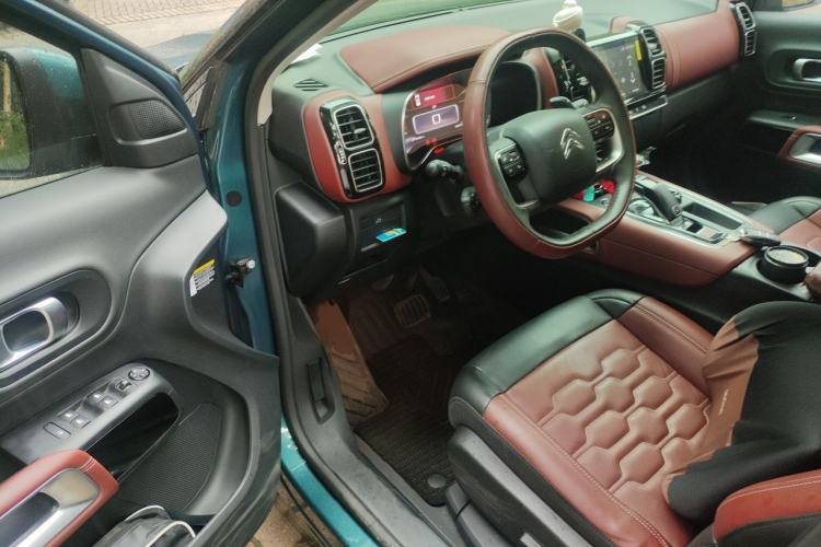Used Citroen C5 AIRCROSS 2019 400THP Luxury Edition China VI Interior 3