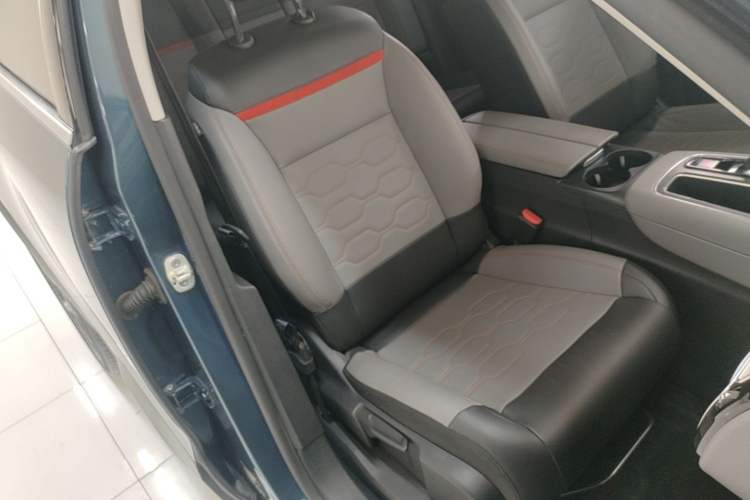 Used Citroen C5 AIRCROSS 2019 360THP Enjoyment Model China VI Standard Right Front Seat