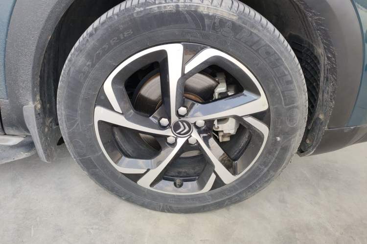 Used Citroen C5 AIRCROSS 2019 350THP Comfort Edition China V standard Right Front Wheel Hub