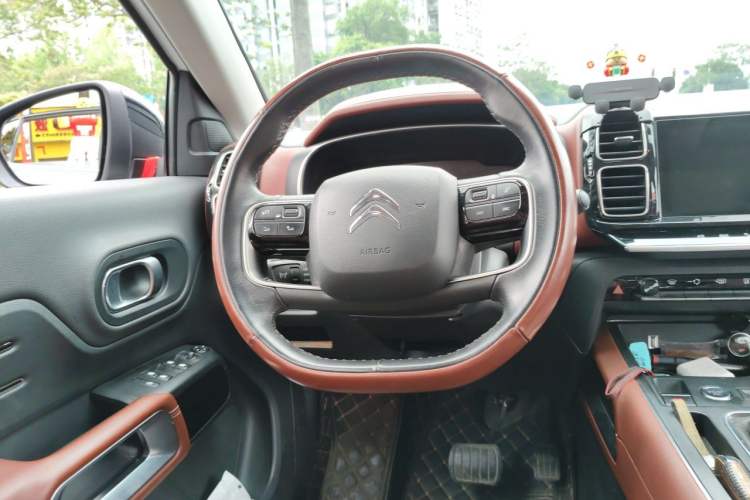 Used Citroen C5 AIRCROSS 2019 350THP Luxury Model China V Standard Steering Wheel