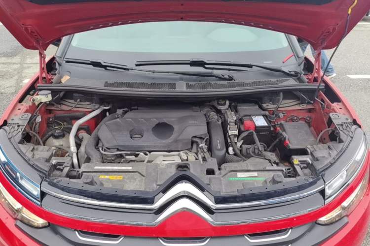Used Citroen C5 AIRCROSS 2019 360THP Enjoyment Version China VI Standard Engine Bay