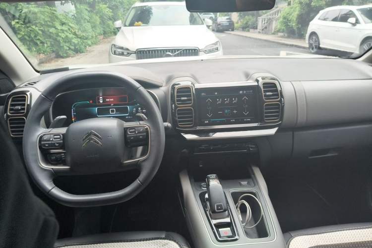 Used Citroen C5 AIRCROSS 2019 360THP Enjoyment Model China VI Standard Center Console