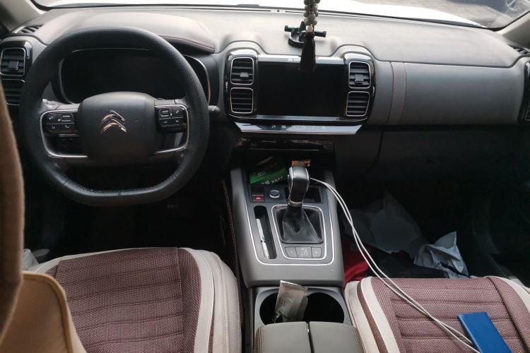 Used Citroen C5 AIRCROSS 2019 350THP Enjoyment Model China V Standard Center Console