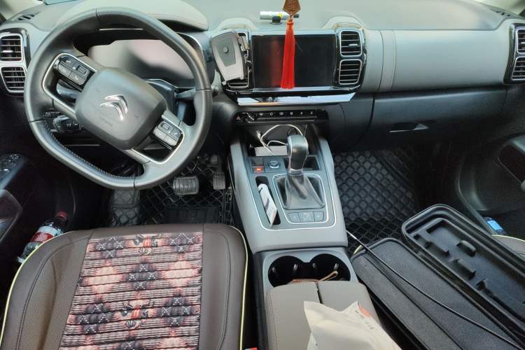 Used Citroen C5 AIRCROSS 2019 350THP Enjoyment Model China V Standard Center Console