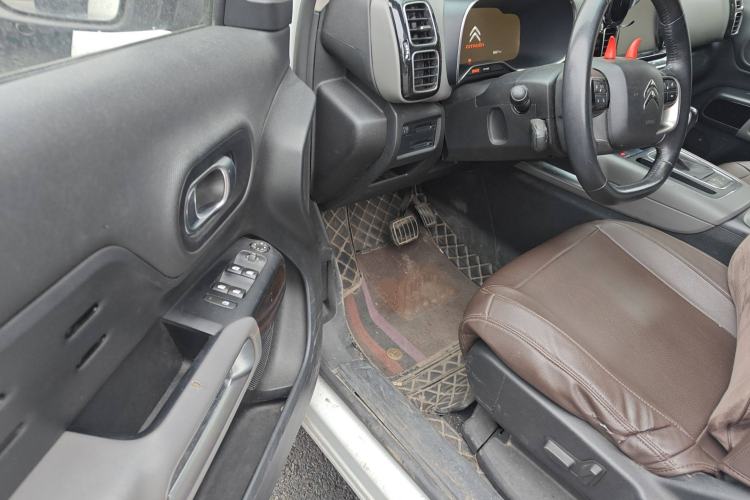 Used Citroen C5 AIRCROSS 2019 350THP Enjoyment Model China V Standard Driver Seat