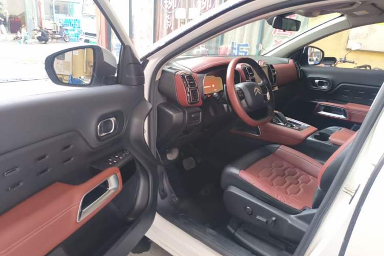 Used Citroen C5 AIRCROSS 2019 380THP Luxury Model China V Standard Driver Seat