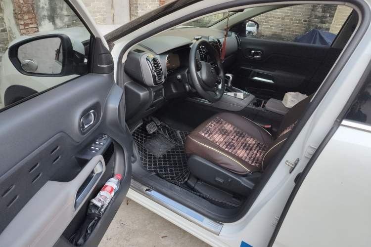 Used Citroen C5 AIRCROSS 2019 350THP Enjoyment Model China V Standard Driver Seat