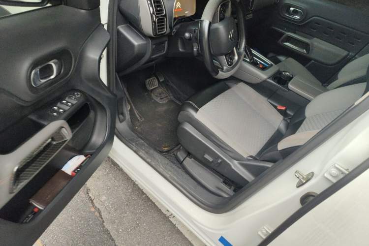 Used Citroen C5 AIRCROSS 2019 350THP Enjoyment Model China V Standard Driver Seat