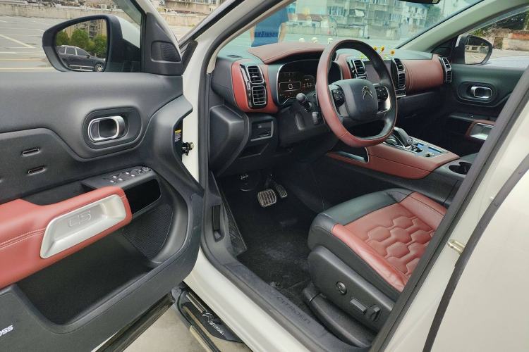 Used Citroen C5 AIRCROSS 2019 380THP Luxury Model China V Standard Driver Seat