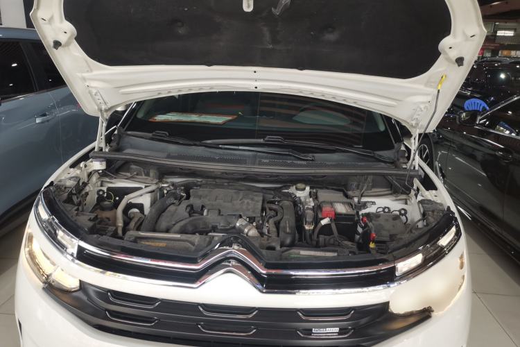 Used Citroen C5 AIRCROSS 2019 350THP Enjoyment Model China V Standard Engine Bay