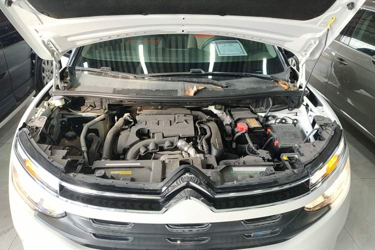 Used Citroen C5 AIRCROSS 2019 350THP Enjoyment Model China V Standard Engine Bay