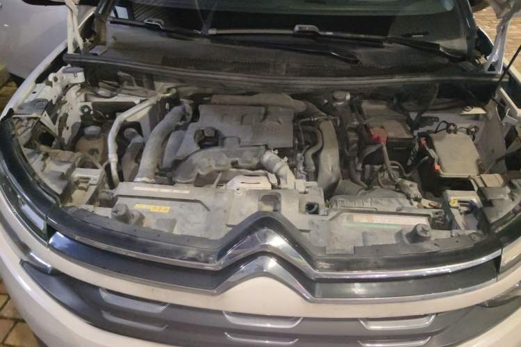 Used Citroen C5 AIRCROSS 2019 350THP Comfort Edition China V standard Engine Bay
