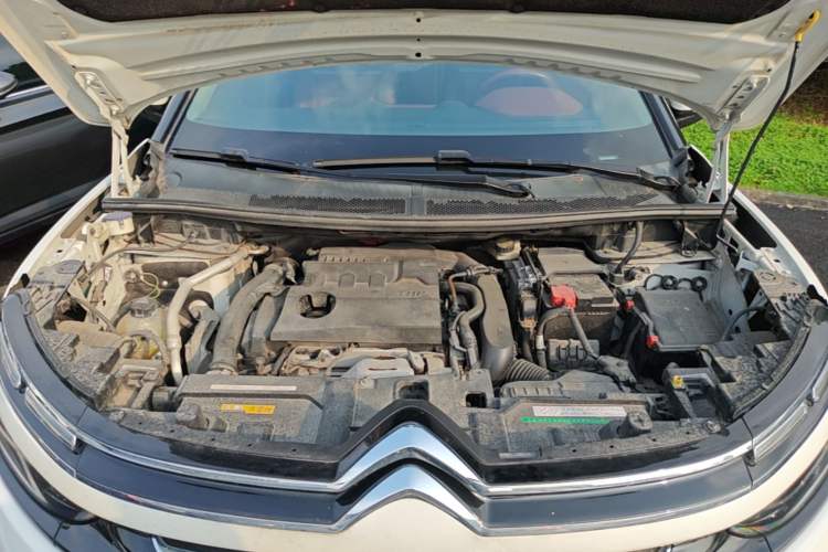 Used Citroen C5 AIRCROSS 2019 380THP Flagship Version China V Standard Engine Bay