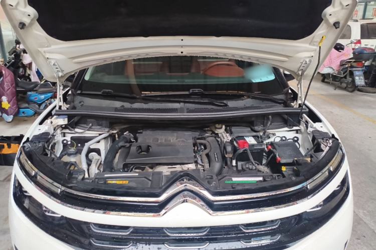 Used Citroen C5 AIRCROSS 2019 380THP Luxury Model China V Standard Engine Bay